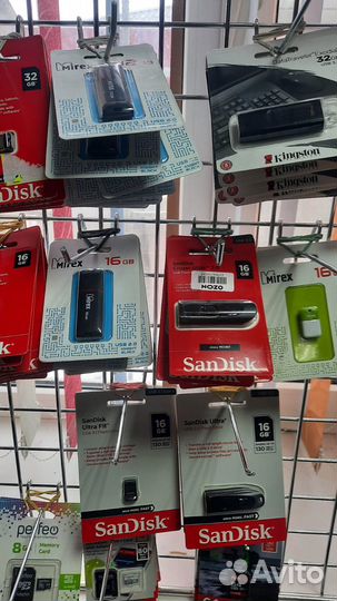 Компания продает USB flash drive от