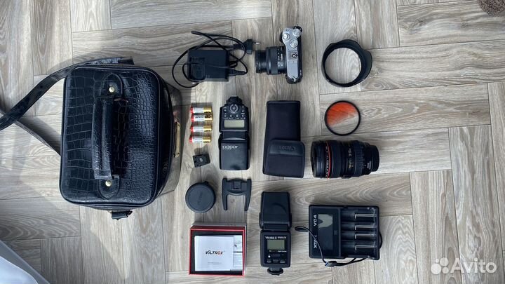 Комплект фотографа. Камера, обектив canon