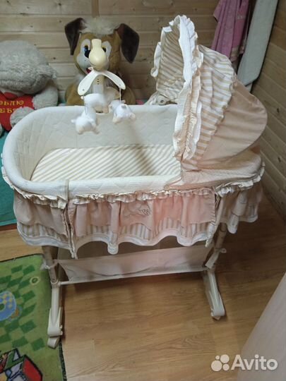 Кроватка- колыбелька для новорожденного