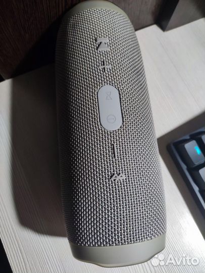 Колонка jbl charge 3