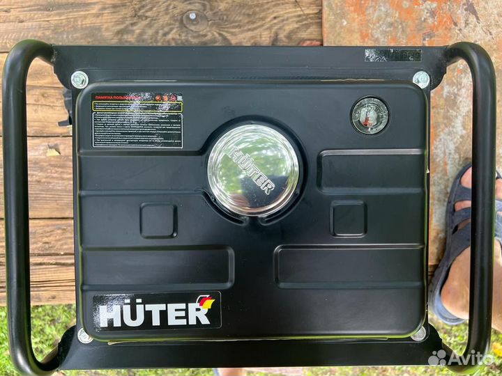 Бензиновый генератор Huter HT1000L