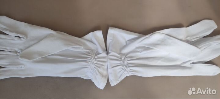 Перчатки парадные белые