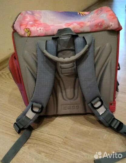 Школьный ранец для девочки