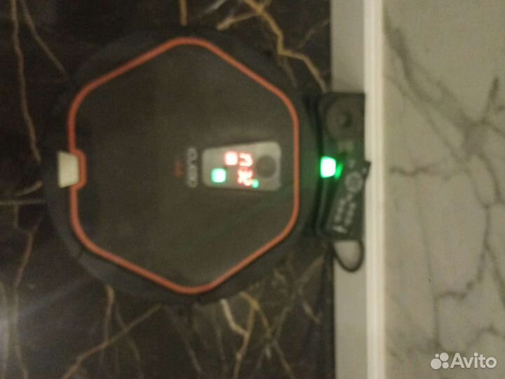 Робот пылесос iclebo arte carbon