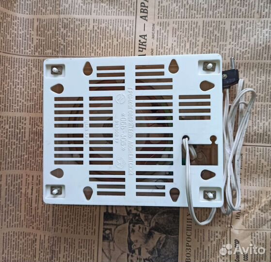 Радиоприемник стащионарный. 80 годов