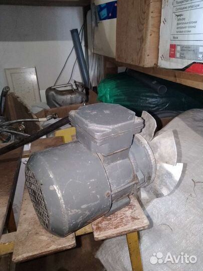 Двигатель с вентилятором