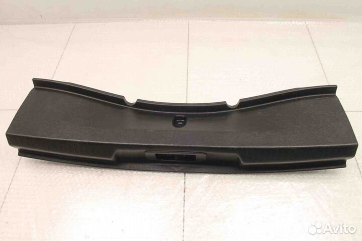 Обшивка задней панели Renault Laguna III 2009