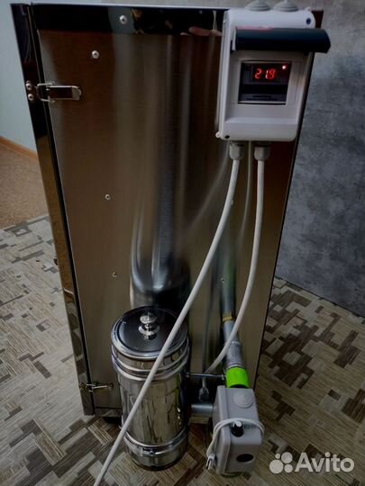 Коптилка горячего и холодного копчения