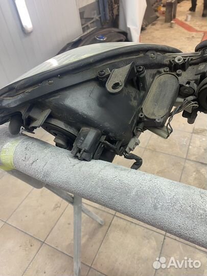 Фары две с Lexus GS300 Tayota arista оригинал