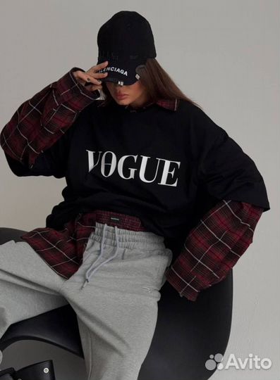 Футболка Vogue Balenciaga (новинка 2025)