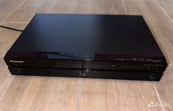 Blu-ray-плеер Pioneer BDP-320