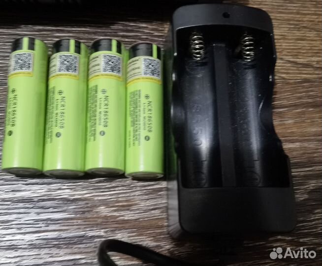 Мощный фонарь Sofirn Q8