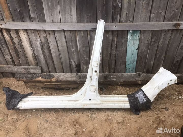Порог со стойкой левый лада гранта
