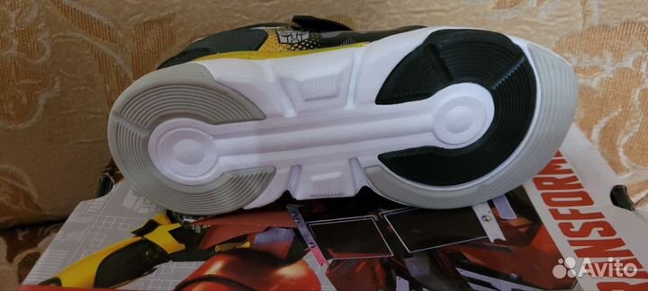 Кроссовки детские