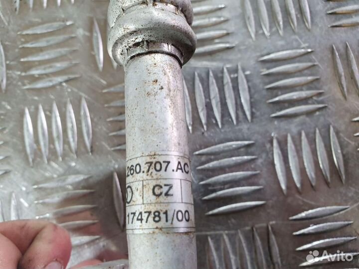 Трубка кондиционера Audi A5 8T 2010