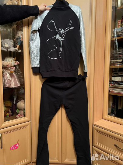 Фирменный костюм для художественной гимнастики