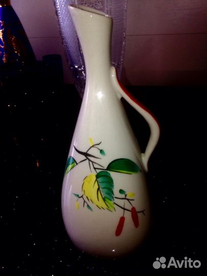 Старинный кувшинчик