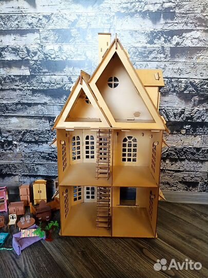 Домик кукольный