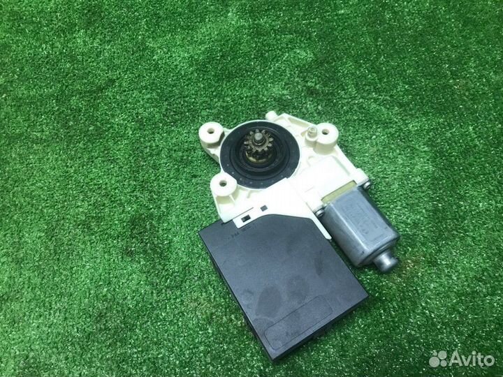 Моторчик стеклоподъемника передний левый Ford