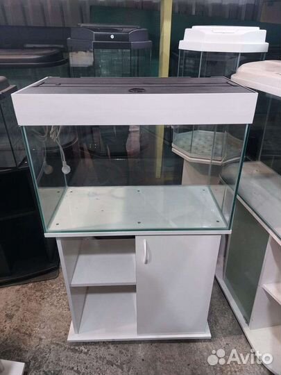 Аквариум 110 литров с тумбой