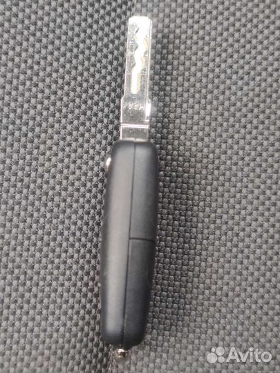 Выкидной ключ Skoda