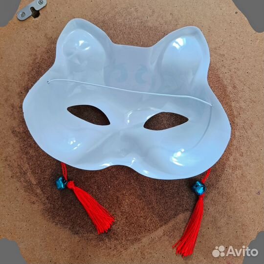 Японская маска лисы