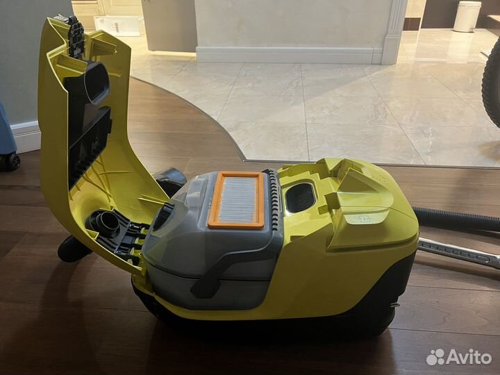 Пылесос Karcher с аквафильтром