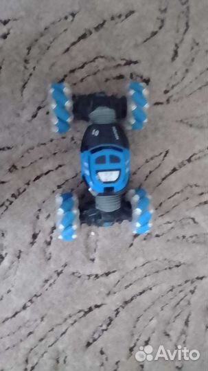 Машинка на пульте управления