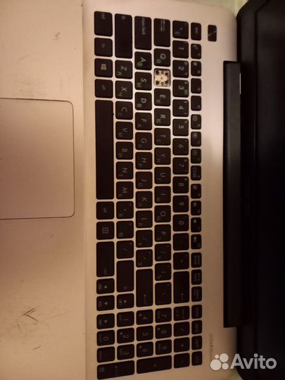 Ноутбук asus