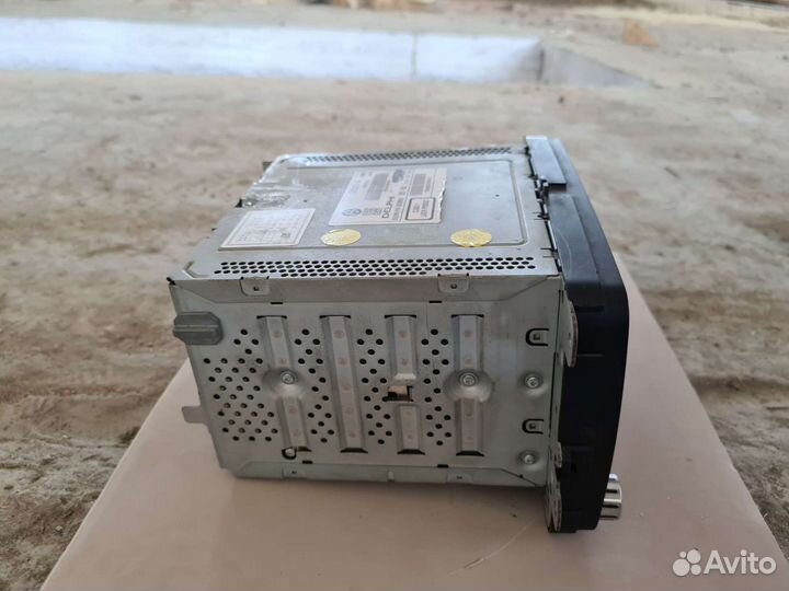 Магнитола на Фольксваген пассат сс