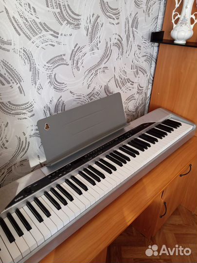 Цифровое пианино Casio