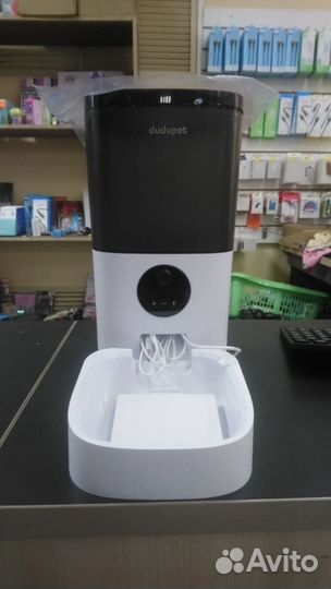 Автоматическая кормушка для кошек с камерой