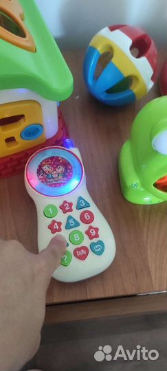 Развивающие игрушки для малышей пакетом