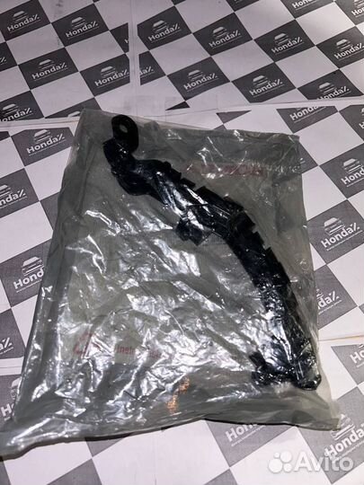 Кронштейн переднего бампера левый Honda CR-V 5