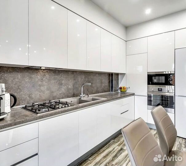 Кухонный гарнитур угловой в потолок