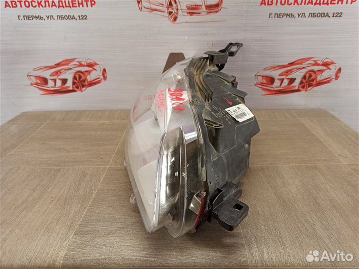 Фара правая Peugeot 301 (2012-2016)