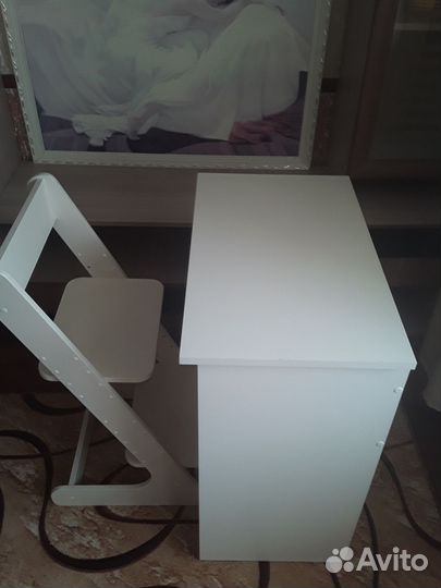 Письменный стол+растущий стул