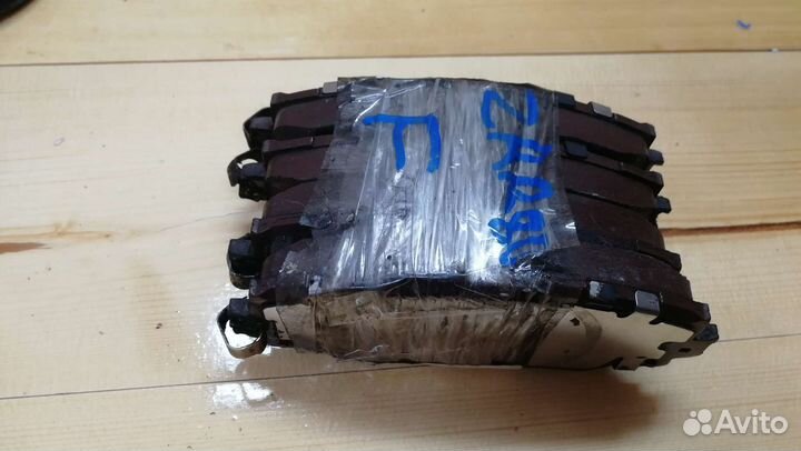 Тормозные колодки (перед и зад) тойота Вокси