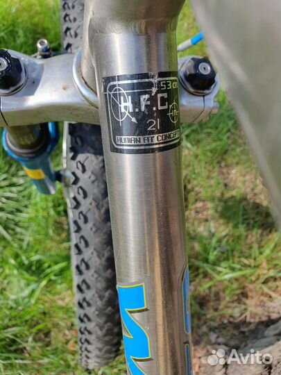 Велосипед горный титановый