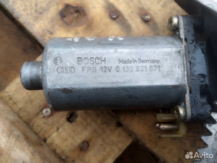 Стеклоподъемник передний правый Mercedes Benz E