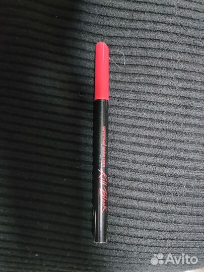 Жидкая подводка для глаз