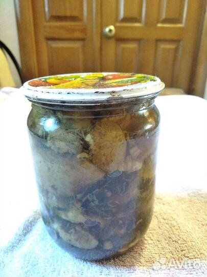 Грибы маринованные