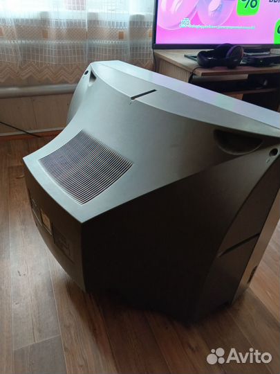 Телевизор samsung