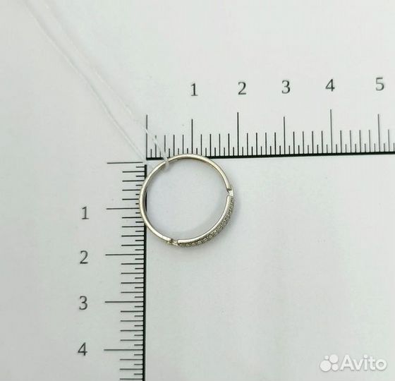 Золотое кольцо с фианитом 17р