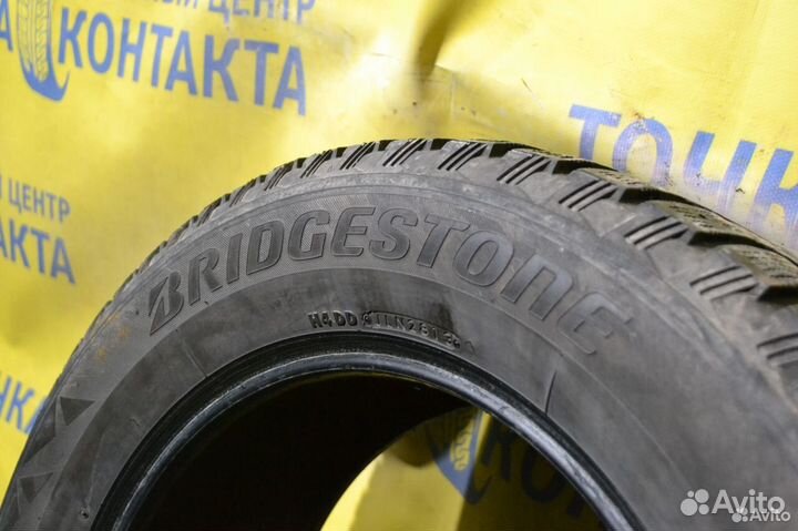 Bridgestone Blizzak Spike-01 235/60 R17