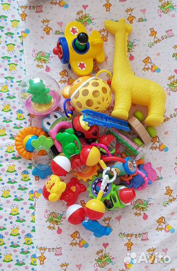 Игрушки пакетом от 0 до 1,5 года