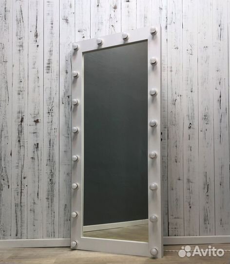 Зеркало с подсветкой