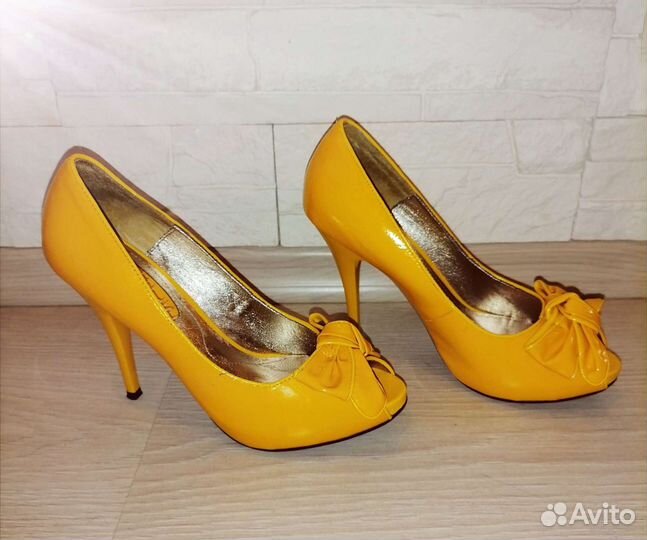 Жёлтые туфли