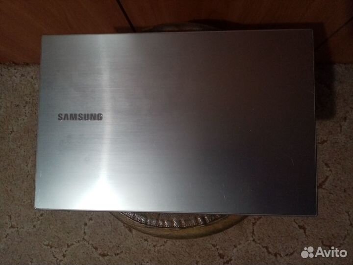 Ноутбук Samsung NP300V5A