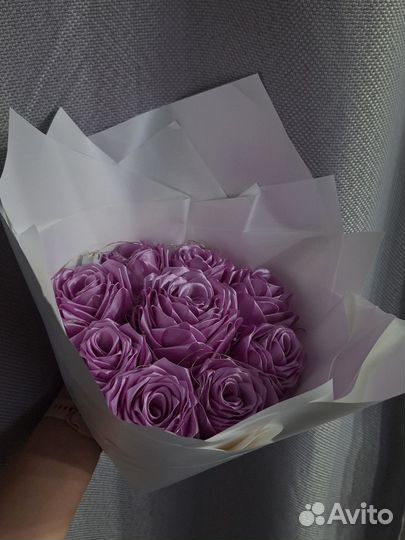 Букет из атласных роз